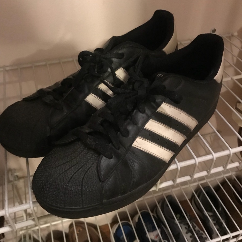 Men’s size 10 1/2 adidas superstar shoes